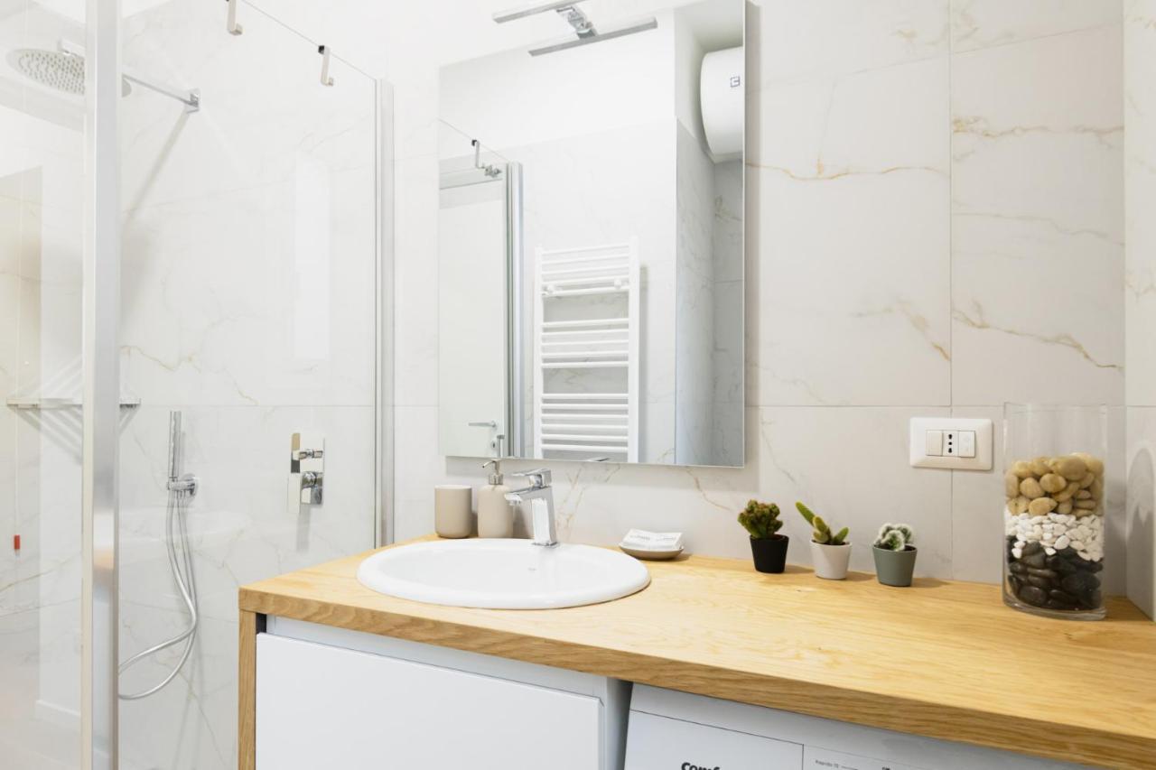 Easylife - Oasi Chic Pochi Passi Dai Navigli Apartment Milan Bagian luar foto